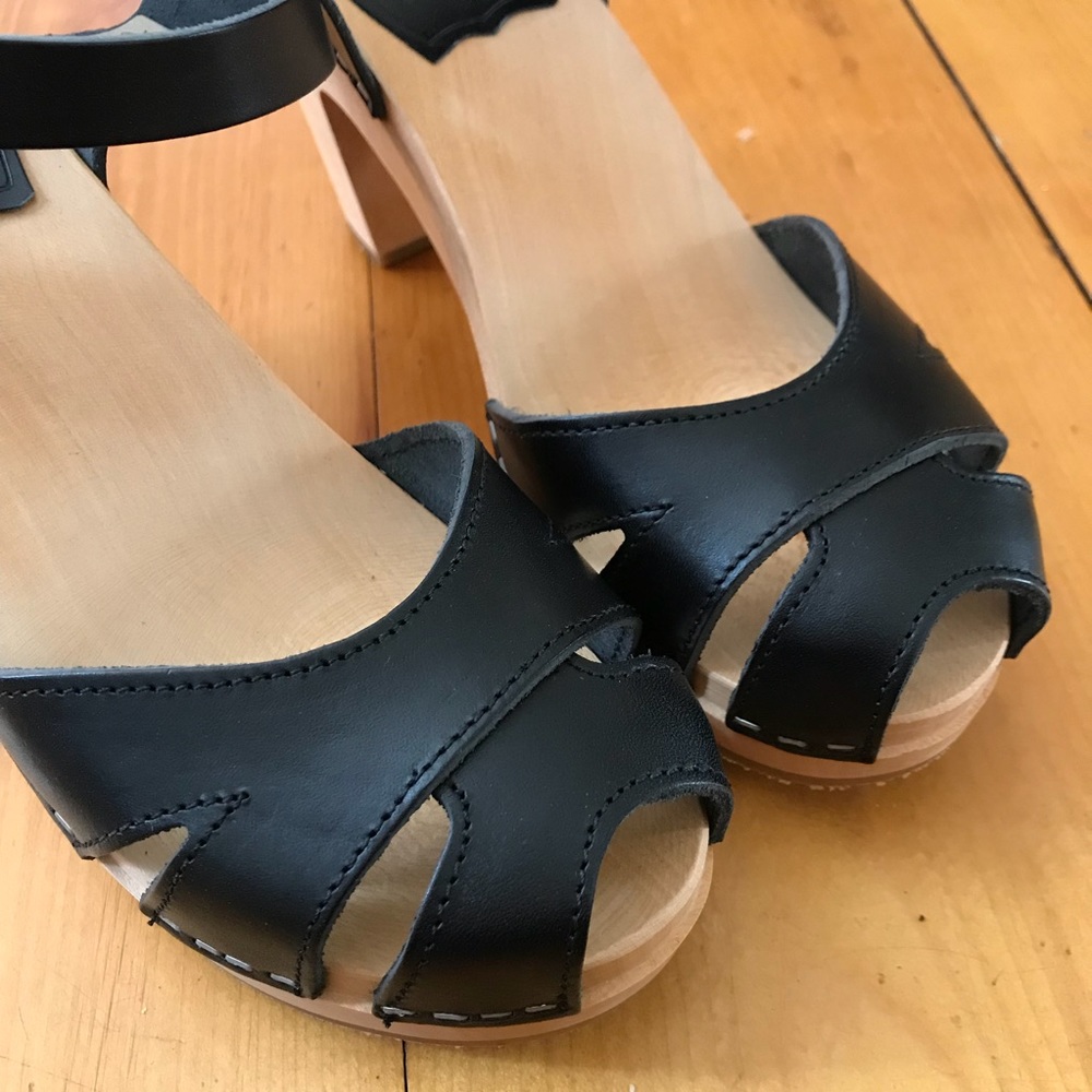 NIB | Sz 10 Swedish Hasbeens Suzanne Black